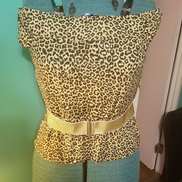 Lindy Bop  Leopard Off Shoulder Top M - Picture 1 of 3